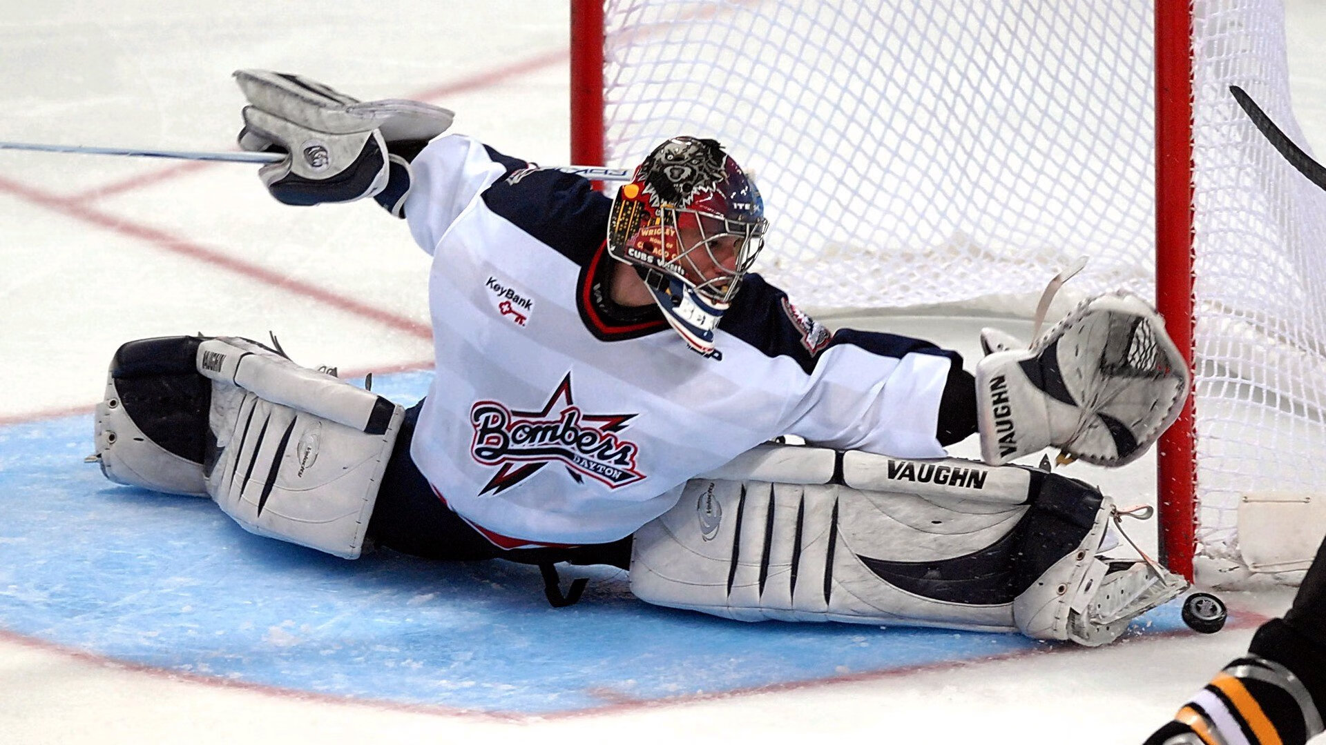 爱游戏在线登录-TheShy爆冷击败公牛，挺进下一轮引爆全场！